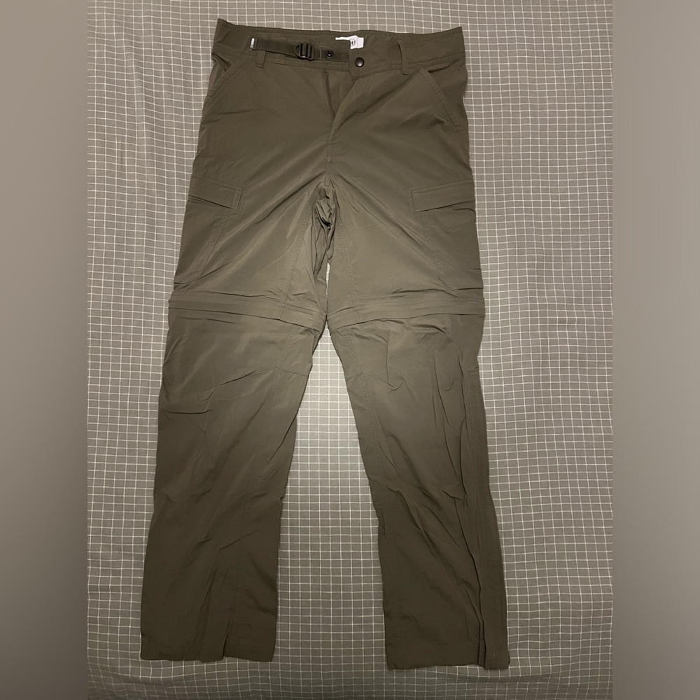 REI Sahara Cargo Pants *Convertible* Size 30x30 Men’s Olive Green Built-in Belt